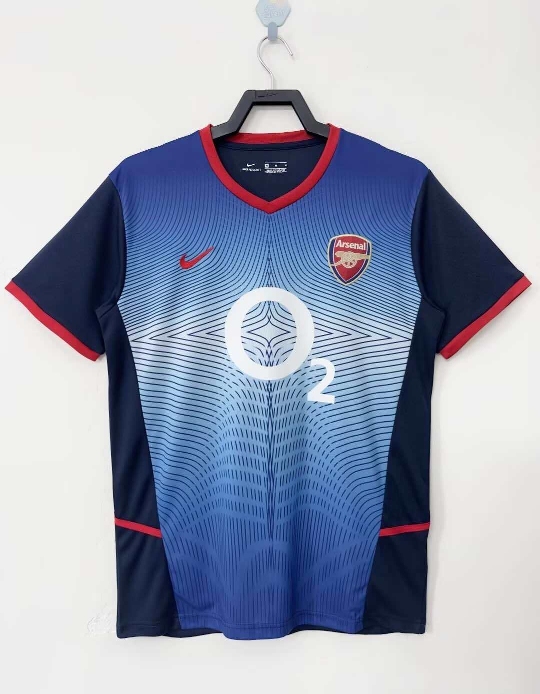Camiseta de fútbol retro de visitante del Arsenal de las temporadas 2002-2004