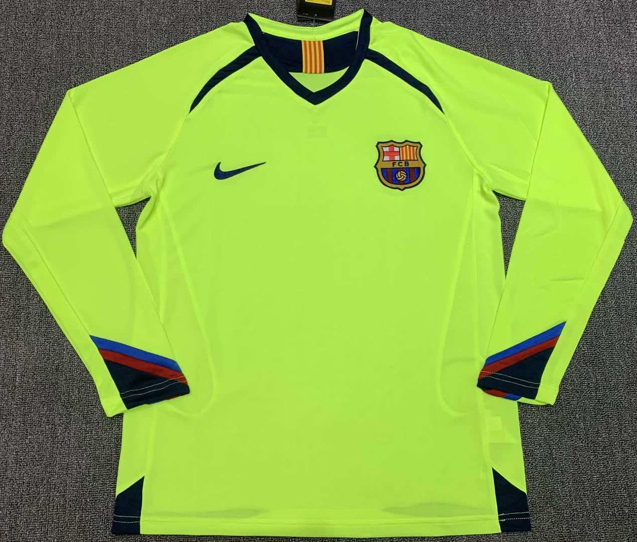 FC Barcelona 2005-2006 Season Away Retro Long Sleeve Football Jersey Trikot Maillot