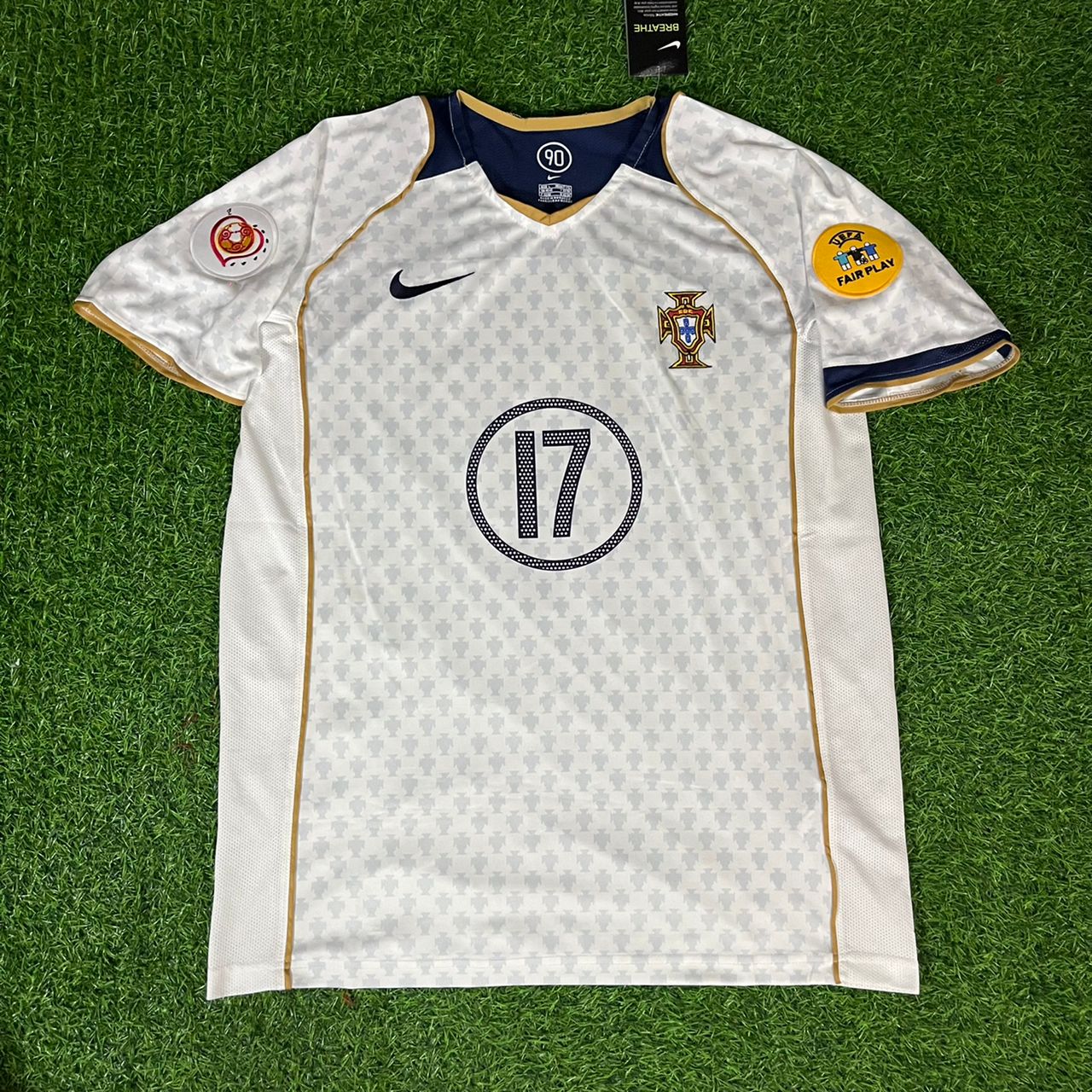 Cristiano Ronaldo 17 Portugal EURO 2004 Retro Auswärtstrikot Fußballtrikot