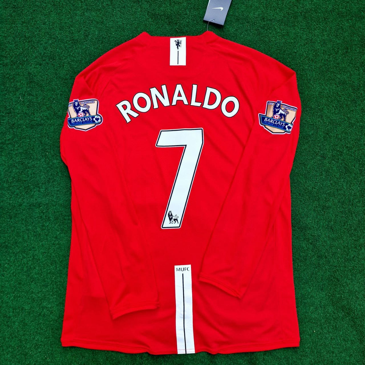 Maillot rétro à manches longues de Cristiano Ronaldo à Manchester United 2008 avec écusson EPL