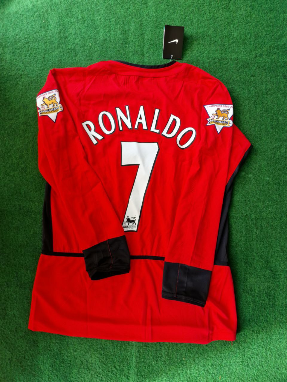 Cristiano Ronaldo Manchester United 2002 2004 Red Retro Long Sleeve Football Jersey