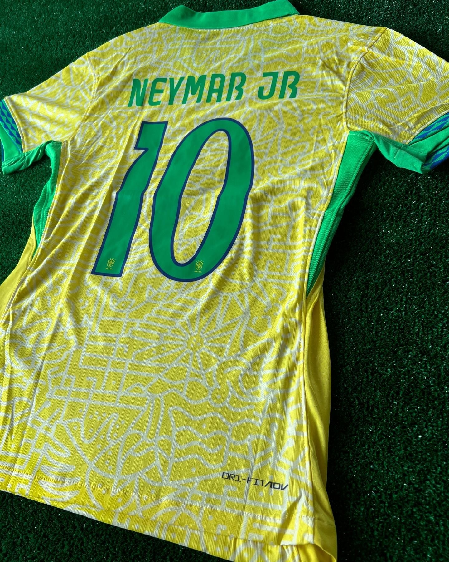 Neymar Jr. Brasilien Fußballtrikot