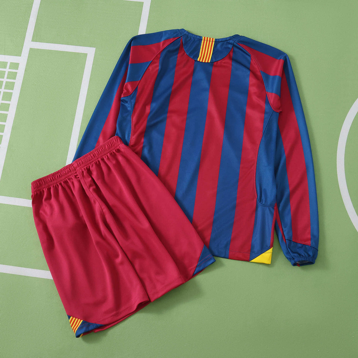 F.C. Barcelona 2005-2006 Season Retro Home Kids Long Sleeve Football Jersey Trikot Maillot