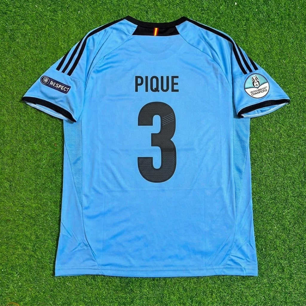 Conjunto de camiseta de fútbol retro de Gerard Piqué y España, final de la EURO 2012