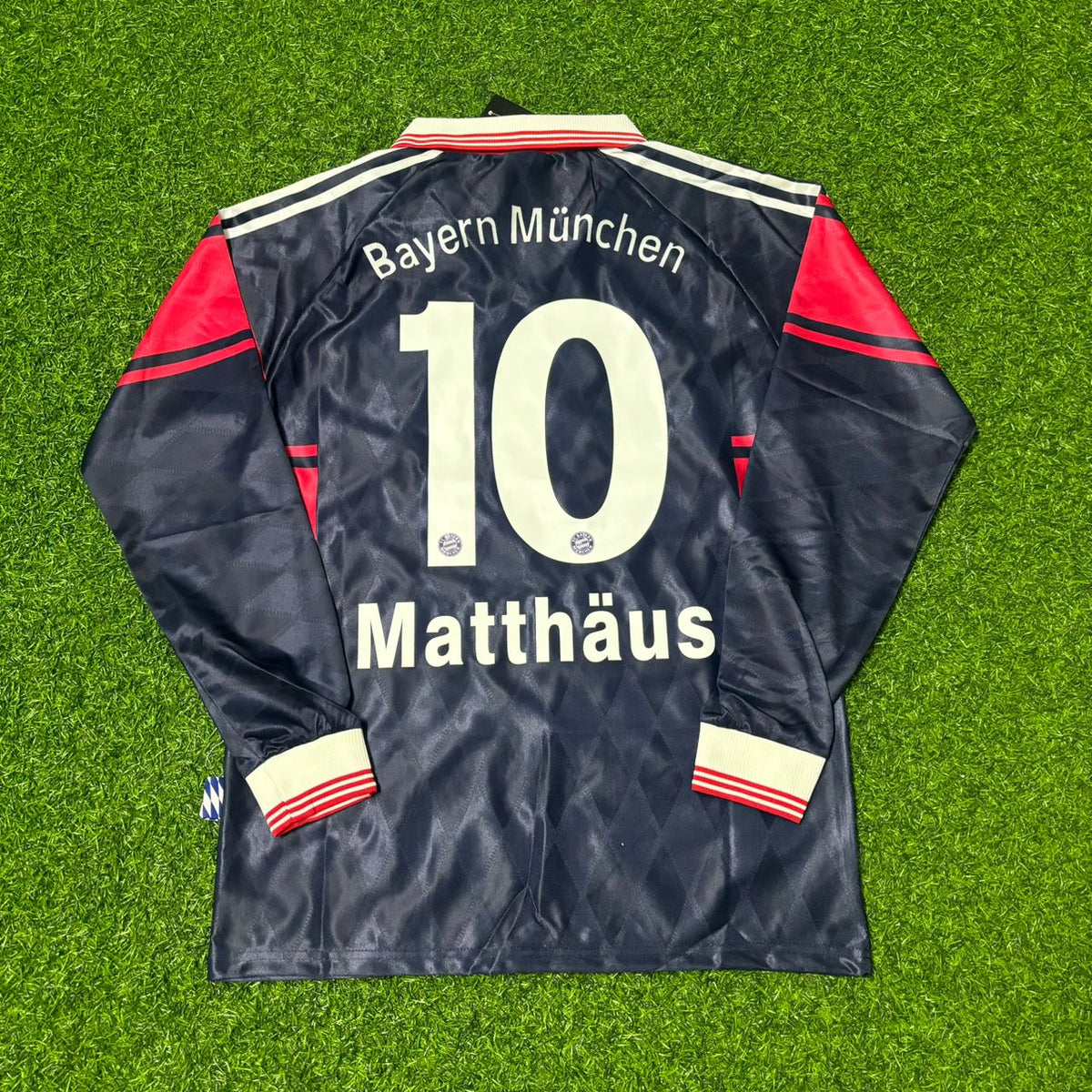 Maillot rétro domicile à manches longues du FC Bayern Munich de Lothar Matthäus, saison 1997/98