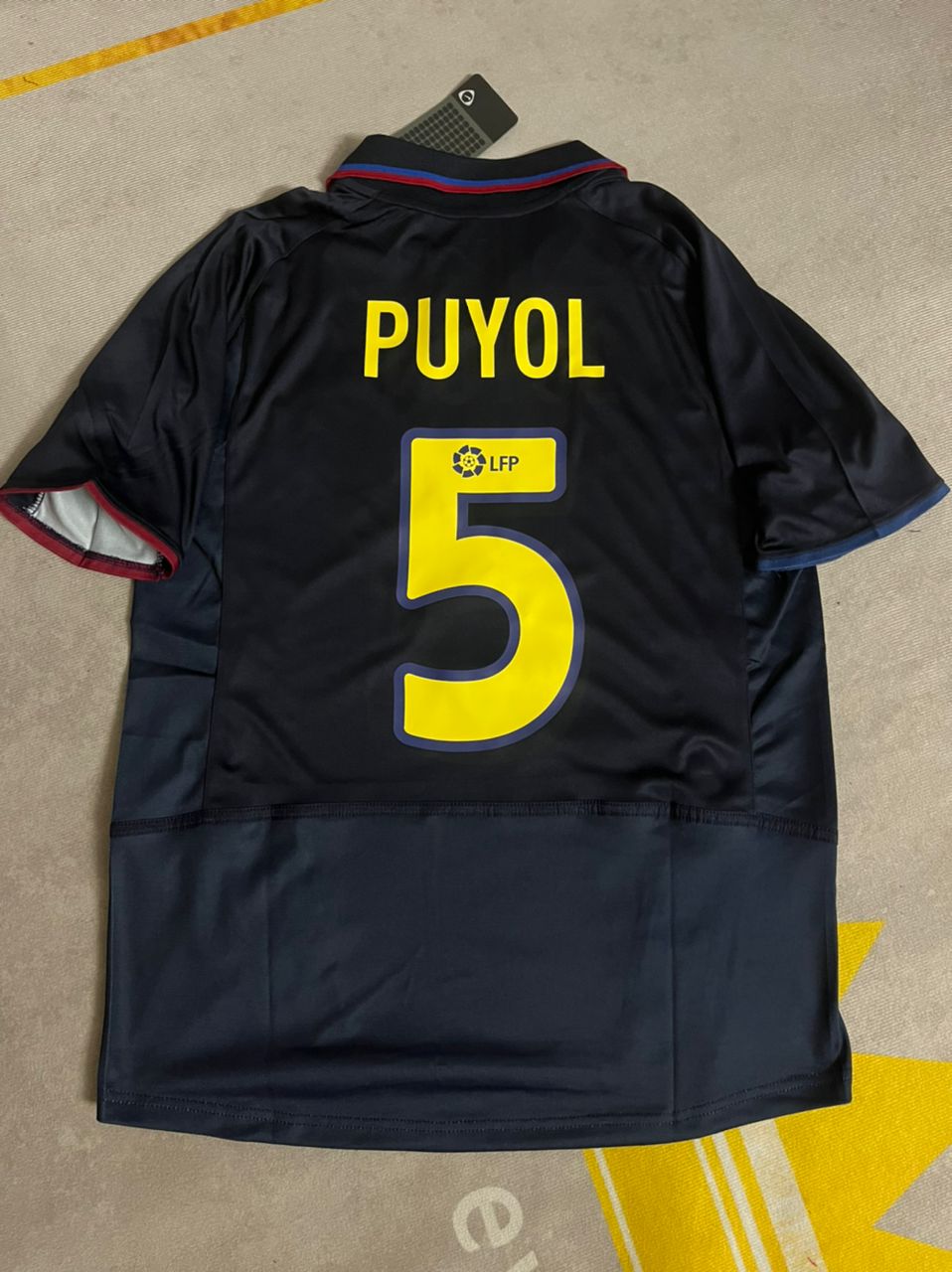 Carles Puyol Barcelona Retro 2002 2003 Season Retro Football Jersey Trikot