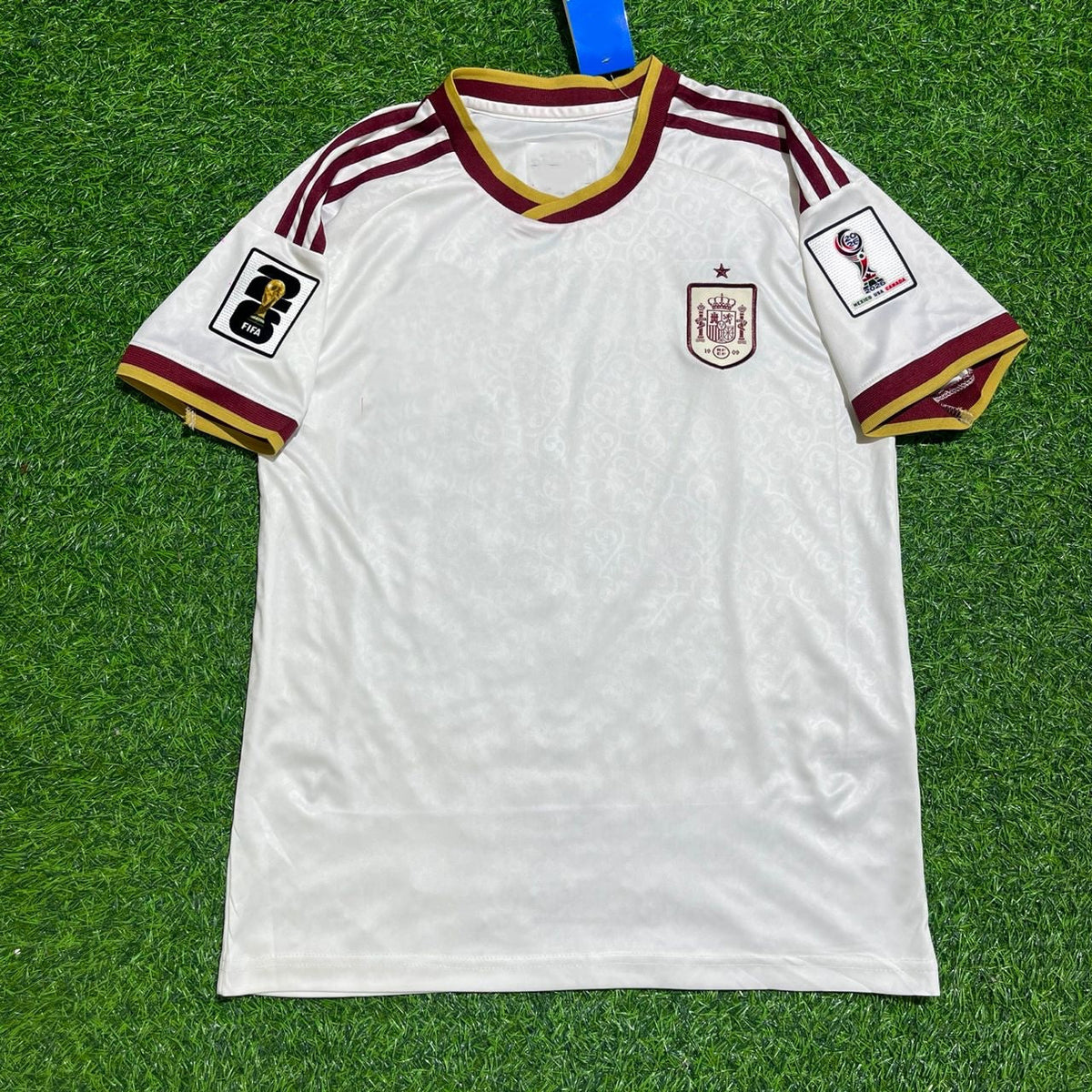 Marcos Llorente 5- Spain 2026 World Cup Away Football Jersey
