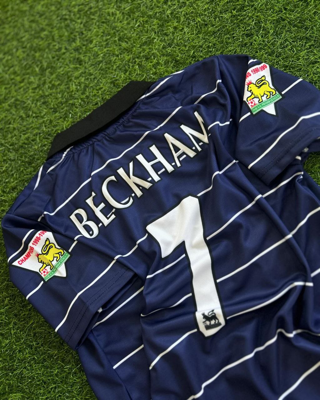 David Beckham Manchester United 1999-2000 Night Blue Retro Jersey