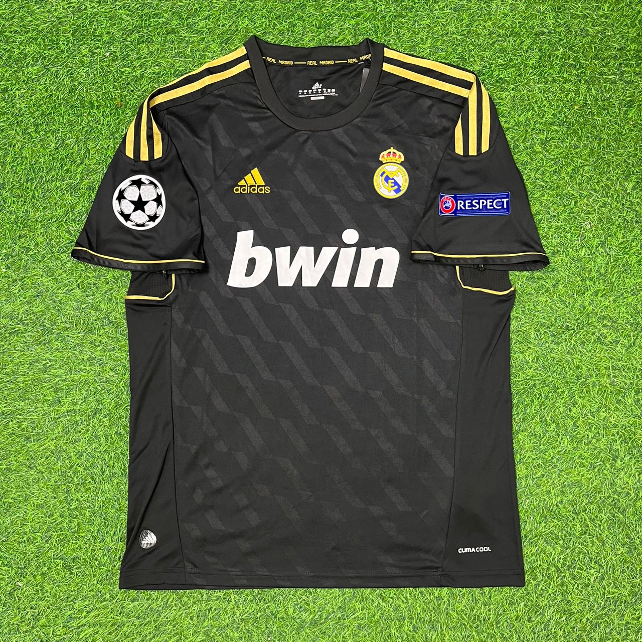 Kaka’ Leite 8-  Real  Madrid 2011-2012 Retro Jersey Soccer Shirt