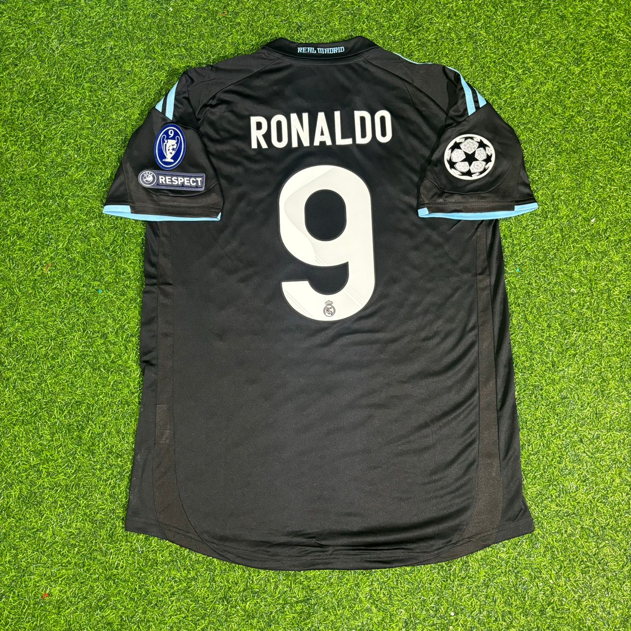 Real Madrid 2009 2010 Cristiano Ronaldo CR7 Debut Number 9 Away Retro Football Jersey Kit