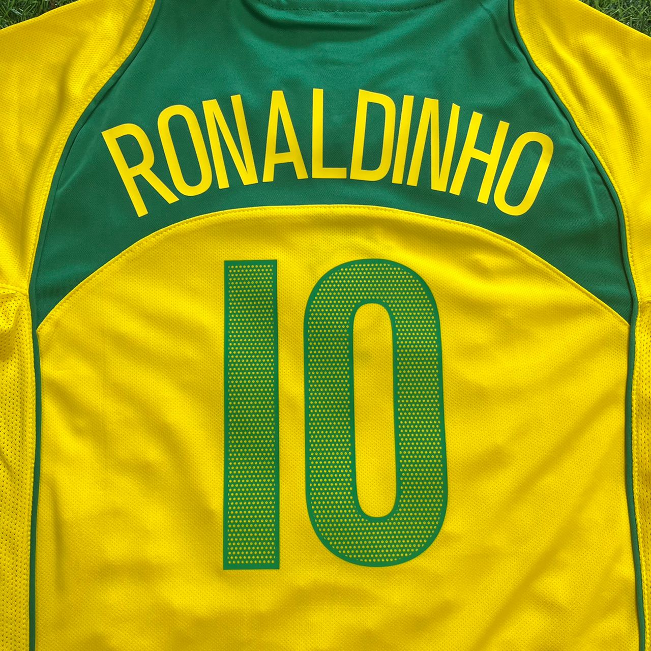 Ronaldinho Gaucho – Brazil 2004–2006 Retro Kit Jersey – | Trikot | Maillot Soccer Shirt