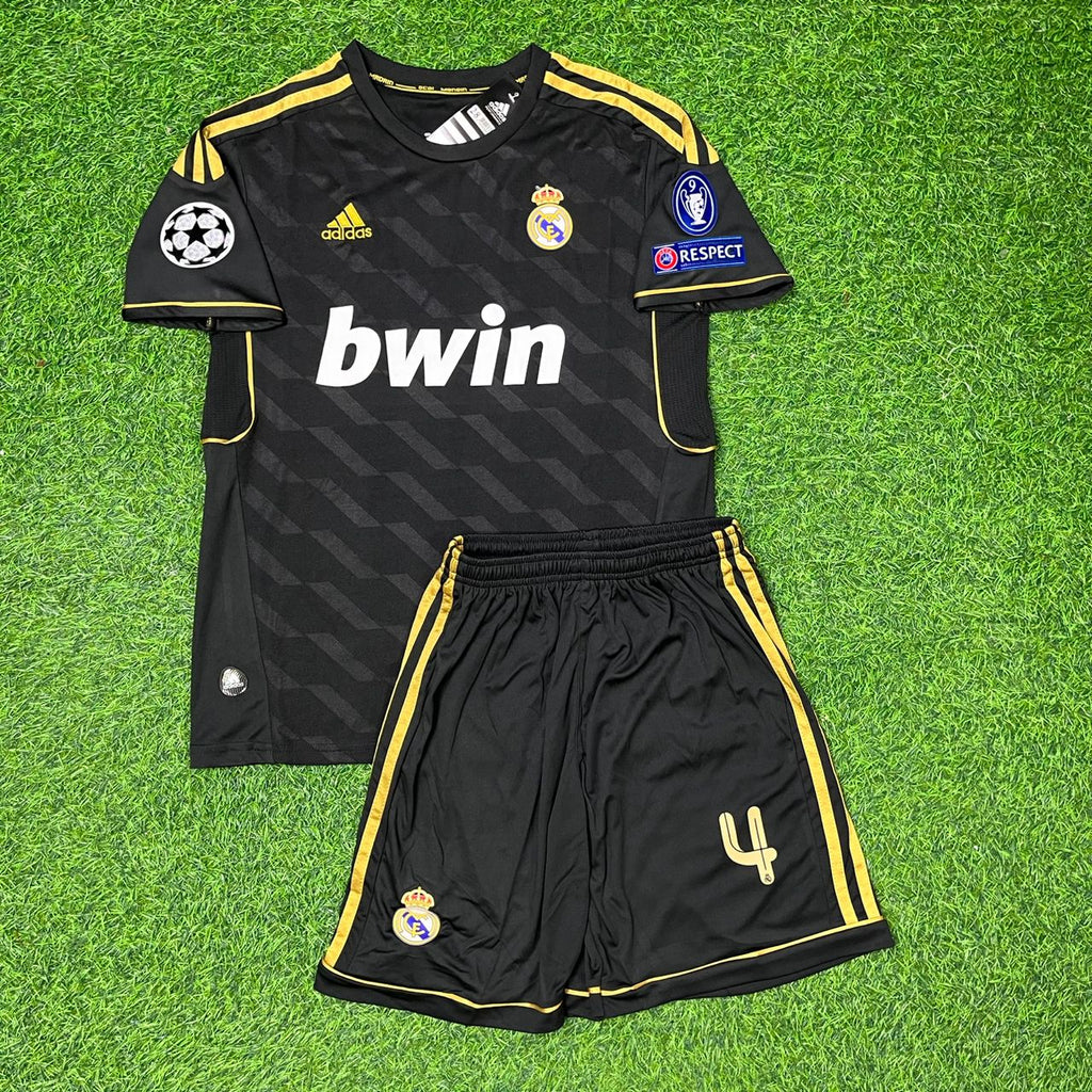 Sergio Ramos Real Madrid 2011-2012 Kinder Retro Trikot Fußballshirt