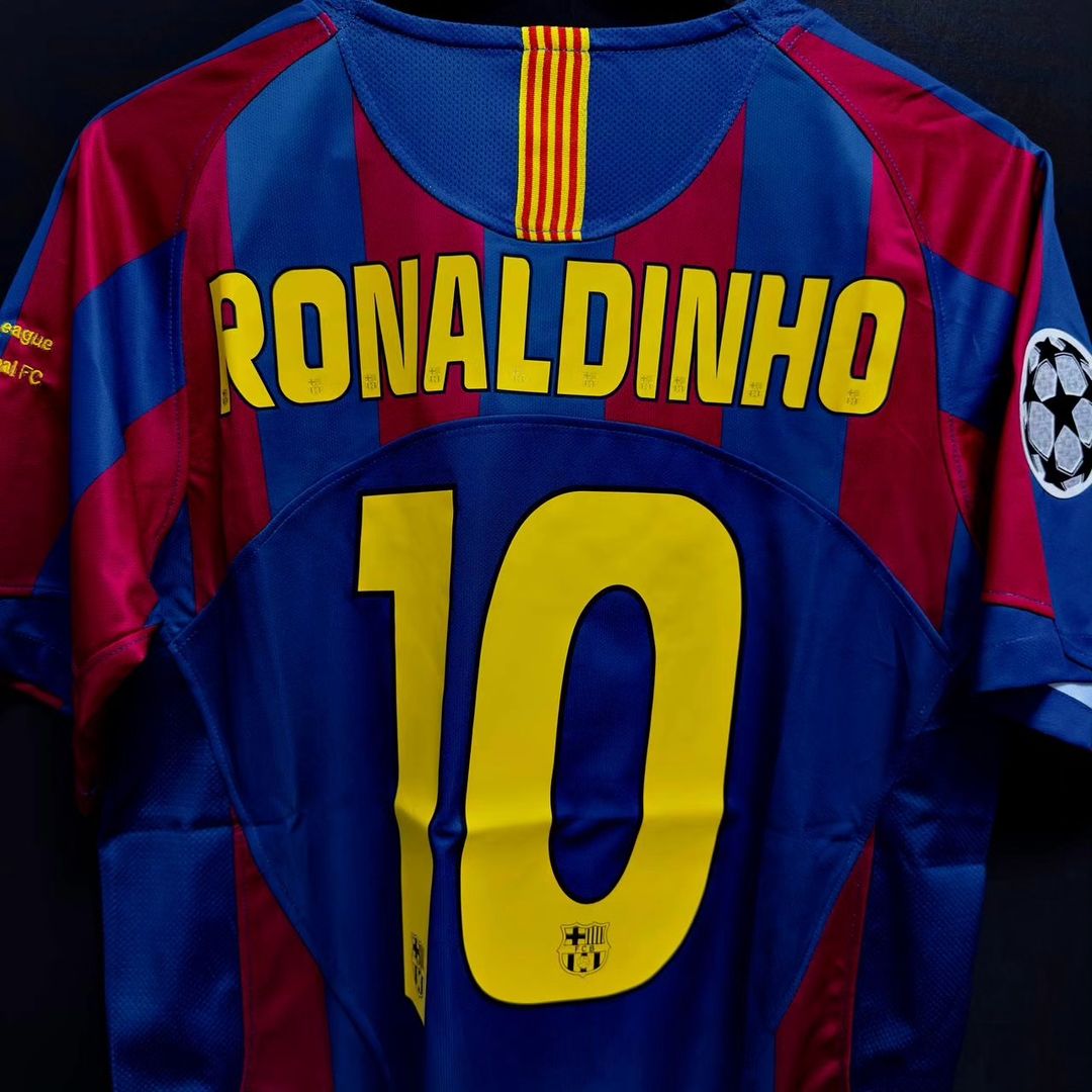 Ronaldinho Gaucho Barcelona 2006 Final Retro Short Sleeve Football Jersey