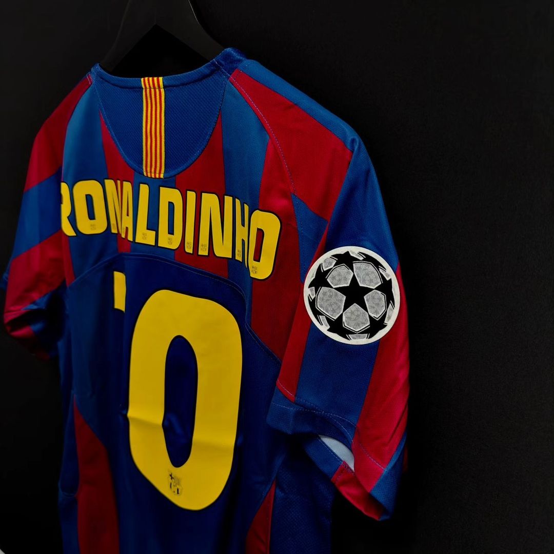 Ronaldinho Gaucho Barcelona 2006 Final Retro Short Sleeve Football Jersey