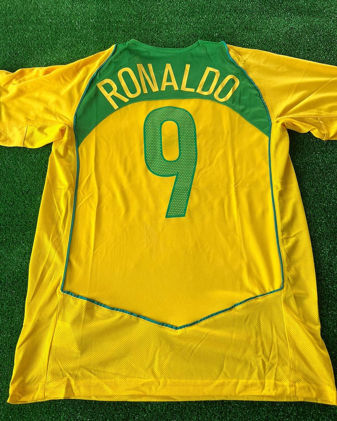 Ronaldo Nazario Brazil 2004-2006 Retro Jersey Trikot