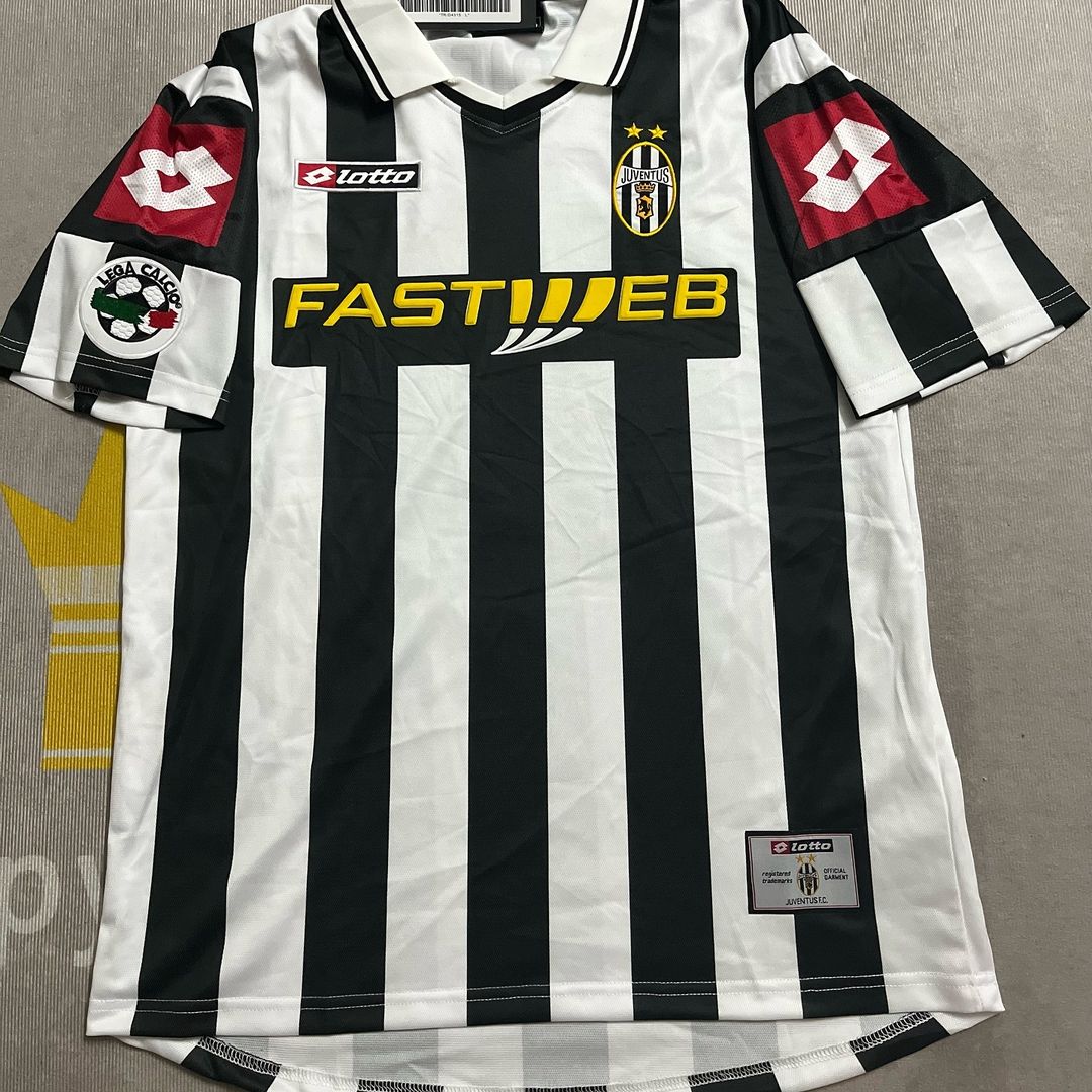 Lilian Thuram Juventus Retro-Trikot der Saison 2001/2002