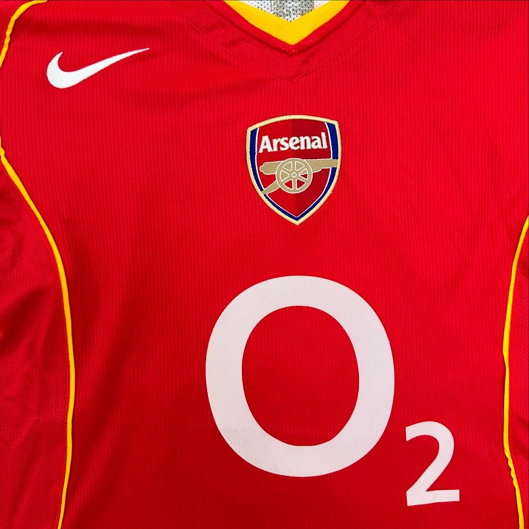 Dennis Bergkamp 10 - Arsenal 2004/2005 Maillot rétro O2 Rouge Maillot de foot