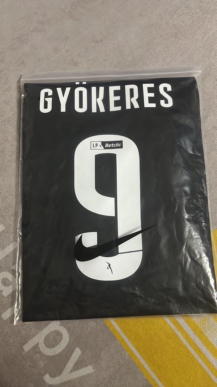 Viktor Gyökeres Sporting Lissabon Heimtrikot Grün