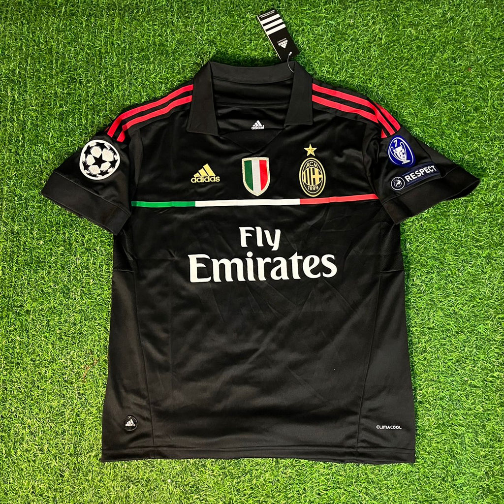 Zlatan Ibrahimović 11 - Milan Third Kit 2011/12 Retro Kit Jersey Maillot Trikot Soccer Shirt