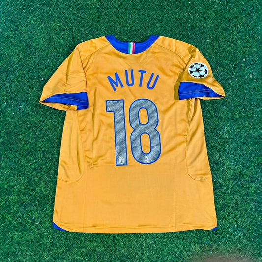 Adrian Mutu #18 Juventus 2005-2006 Gelbes Drittes Retro Fußballtrikot