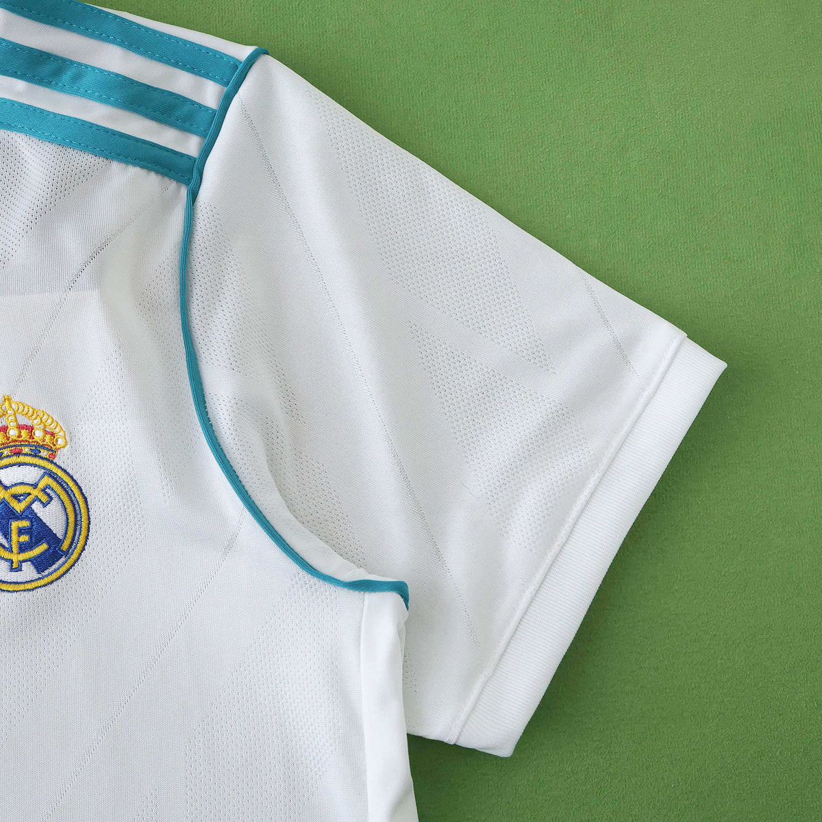 Real Madrid C.F. 2017-2018 Season Kids Home Retro Football Jersey Trikot Maillot