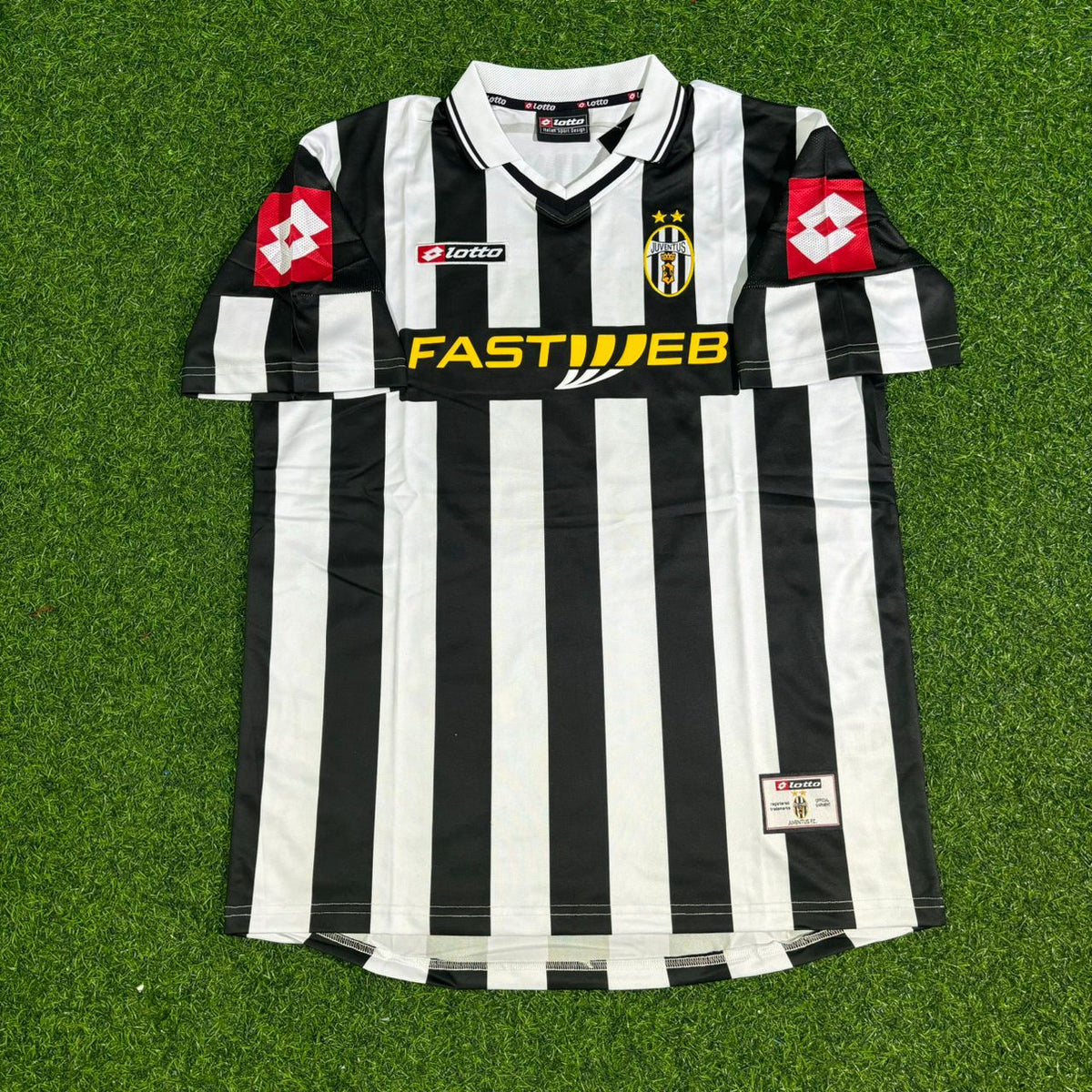 Camiseta de fútbol retro de la Juventus 2001-2002 de Alessio Tacchinardi