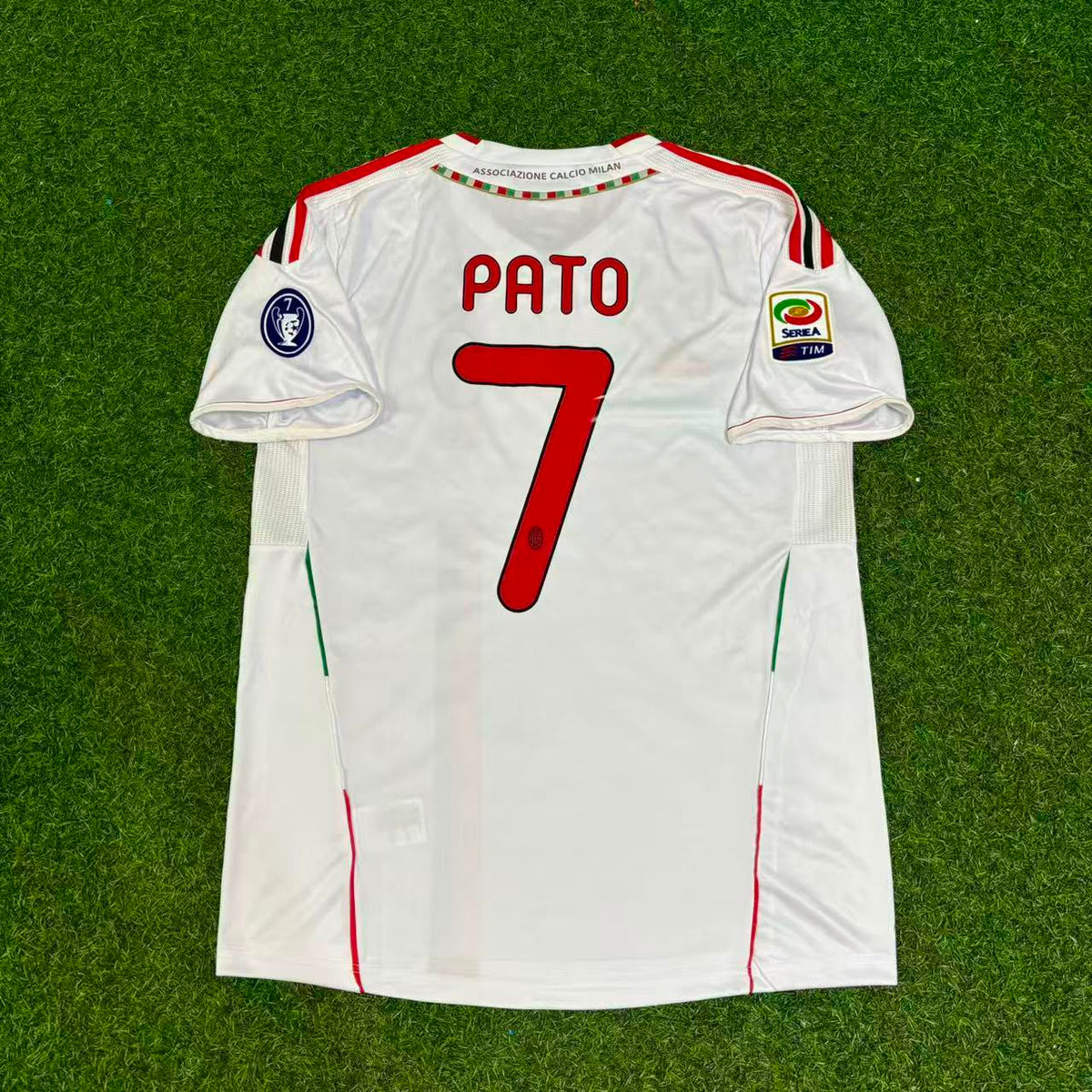 Camiseta de fútbol retro Alexandre Pato #7 Milan 2011-2012 visitante blanca