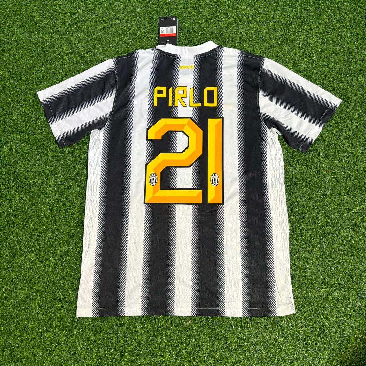 Camiseta retro de Andrea Pirlo, Juventus local, temporada 2011-2012