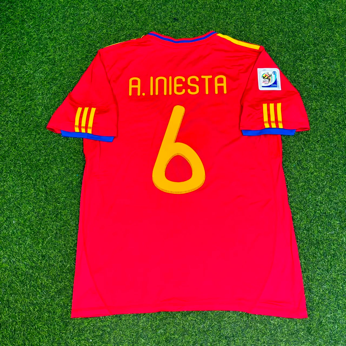 Andrés Iniesta #6 Spain 2010 World Cup Retro Kit Jersey