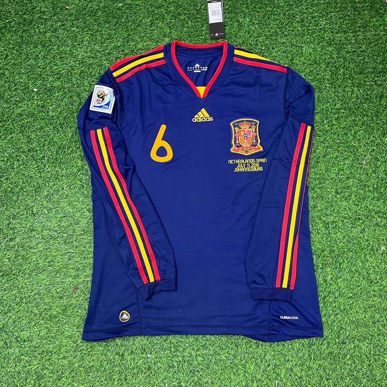 Andrés Iniesta Spain 2010 World Cup Final Long Sleeve Retro Football Jersey