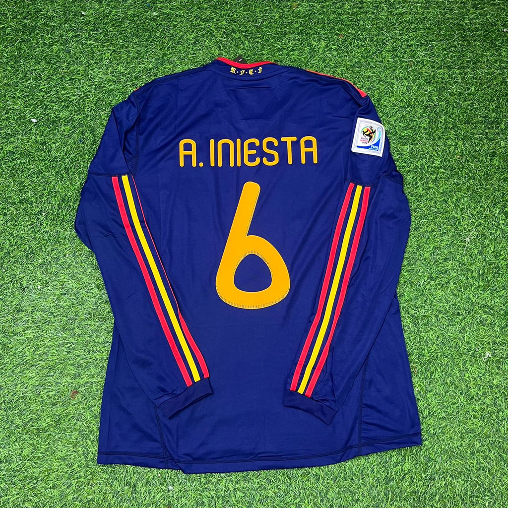 Andrés Iniesta Spanien 2010 WM-Finale Langarm Retro Fußballtrikot