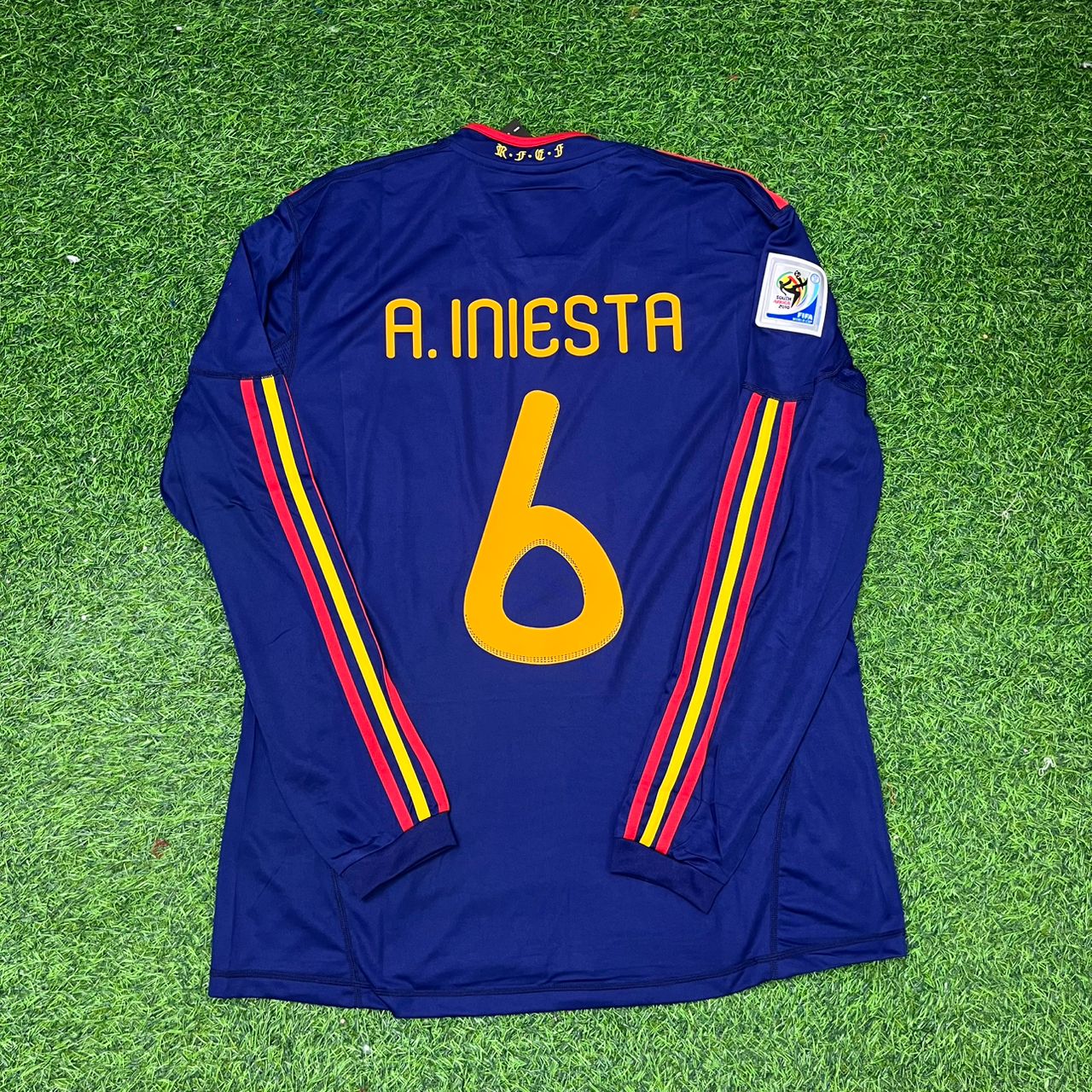 Andrés Iniesta Spain 2010 World Cup Final Long Sleeve Retro Football Jersey