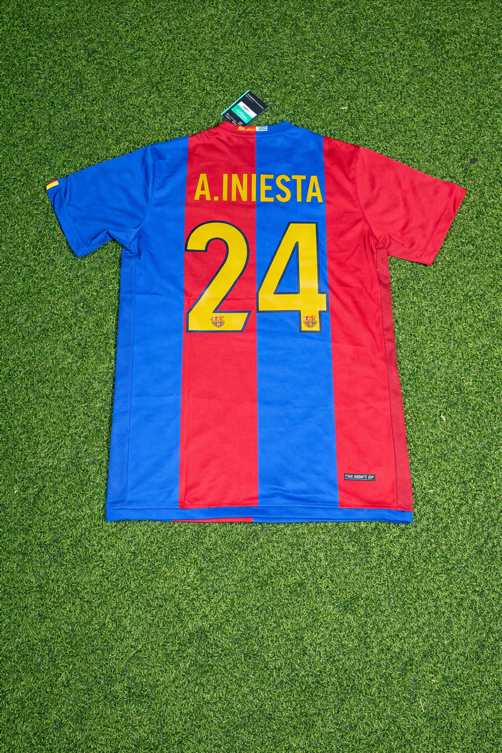 Barcelona 2006/07 Home Retro Football Jersey – Andres Iniesta