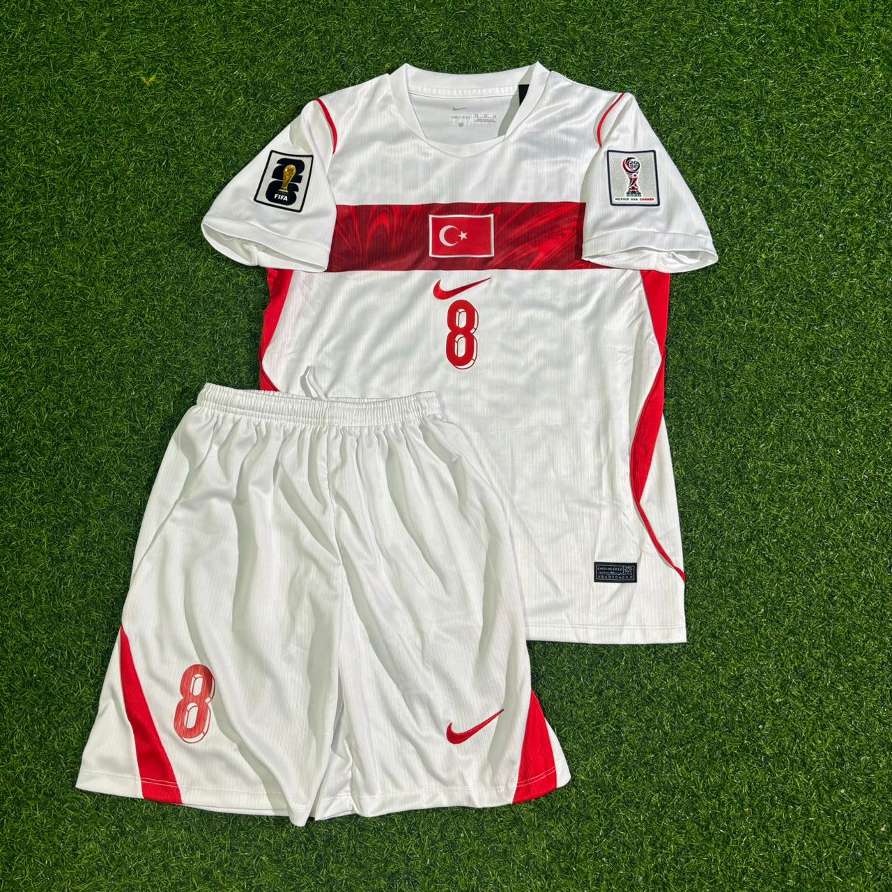 Arda Güler #8 Türkei Türkiye WM 2026 Auswärts Weiß Kinder Trikot
