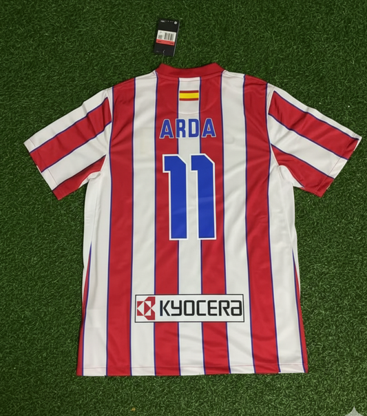 Conjunto de camiseta de fútbol retro del Atlético de Madrid 2011 de Arda Turan