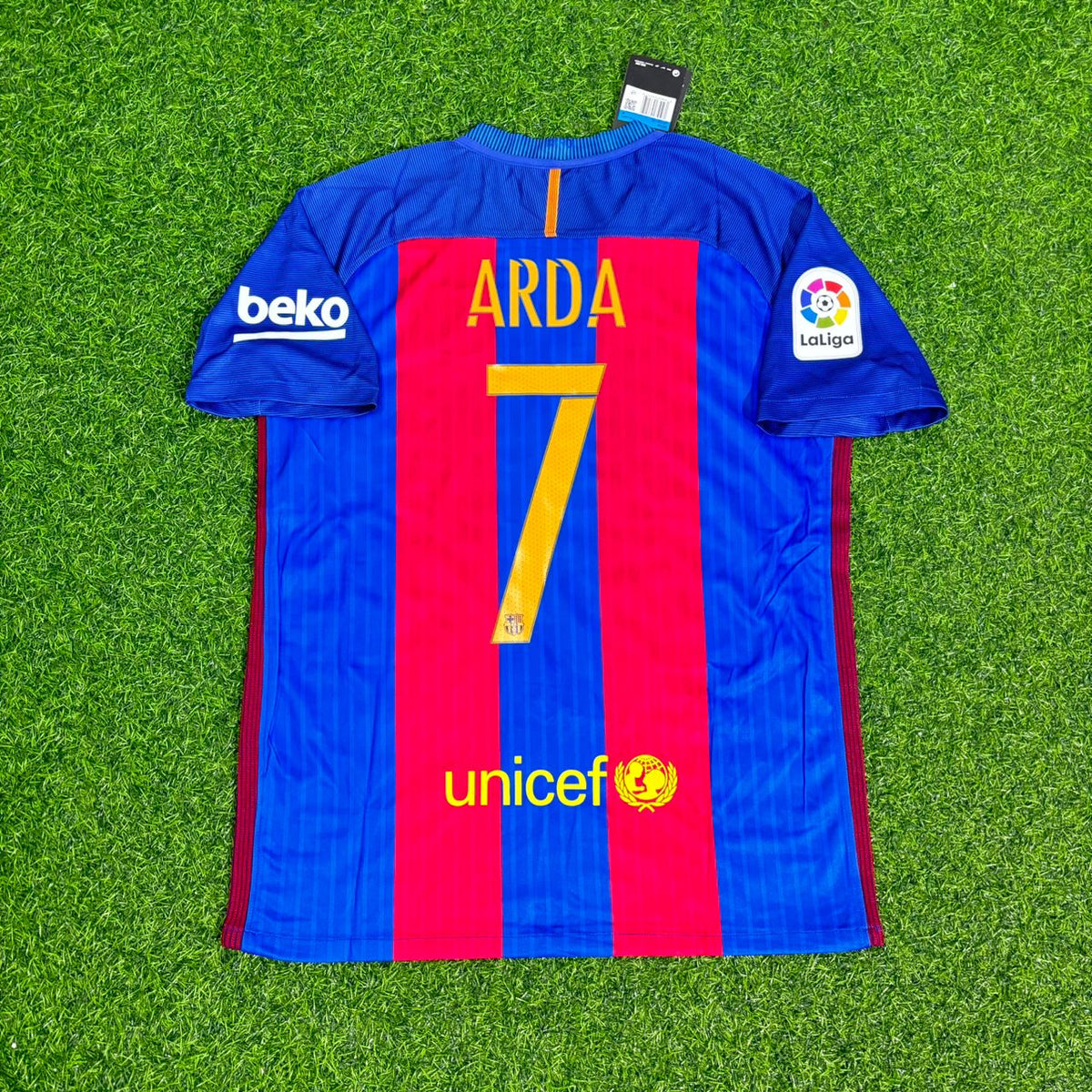 Arda Turan – Maillot Rétro Domicile Barcelone 2016/17 Trikot Maillot de Foot