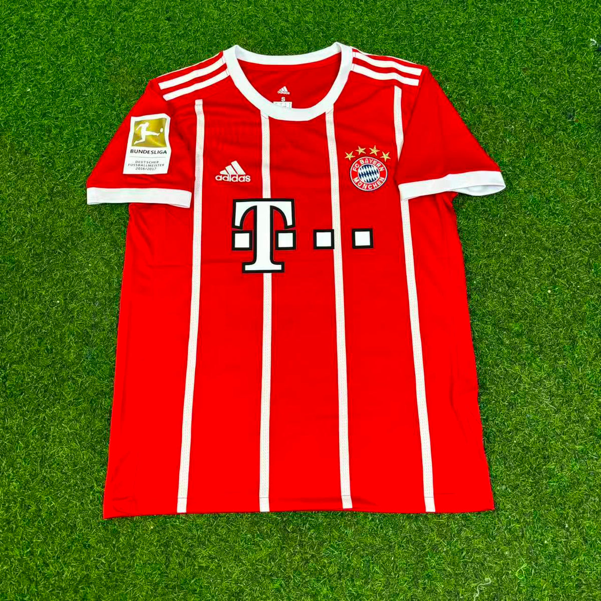 FC Bayern München Retro-Heimtrikot 2017/18 – Arturo Vidal