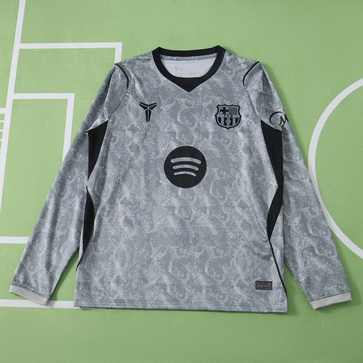 FC Barcelona 2026-2027 Season Goalkeeper Gray Long Sleeve Football Jersey Trikot Maillot