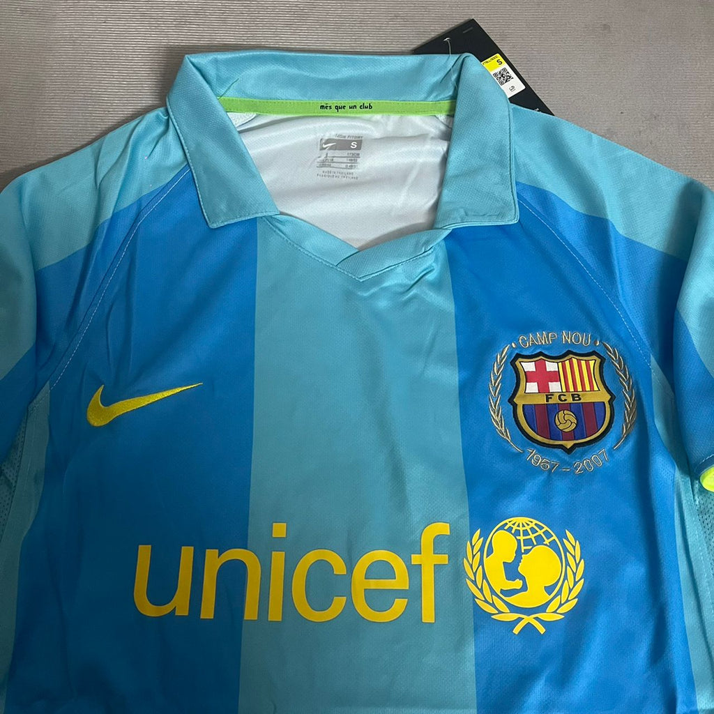 Maillot de football rétro Lionel Messi Barcelone bleu et jaune numéro 19, première apparition