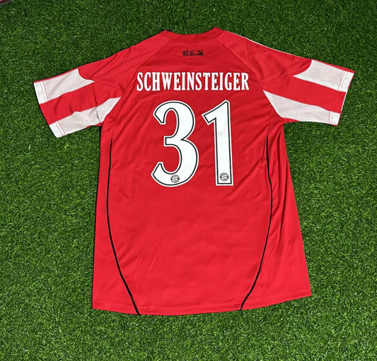 Bastian Schweinsteiger Bayern Munich 2010/11 Home Jersey Trikot