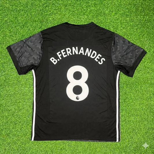 Manchester United Black Retro Football Jersey – Bruno Fernandes