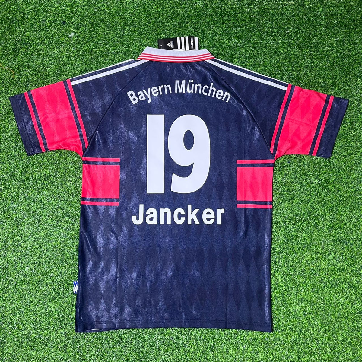 Bayern Munich 1997/99 Retro Jersey – Carsten Jancker 22