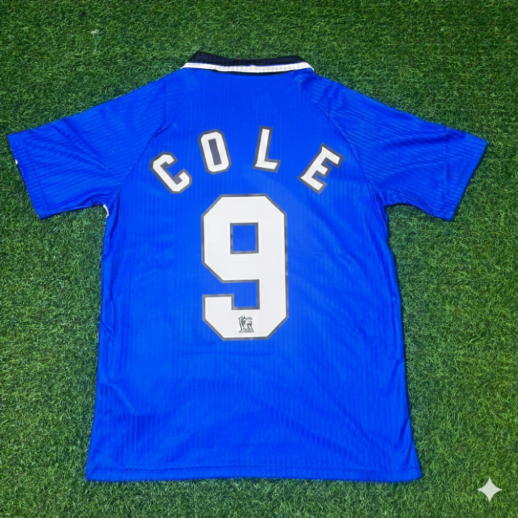Maillot de football rétro bleu Manchester United 1996/1997 Andy Cole