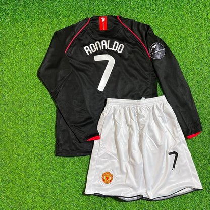 Cristiano Ronaldo 7 Manchester United 2007-2008 Schwarzes Champions League Patch Kinder-Trikot