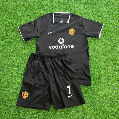 Maillot de football rétro enfant Manchester United 2003 de Cristiano Ronaldo, noir