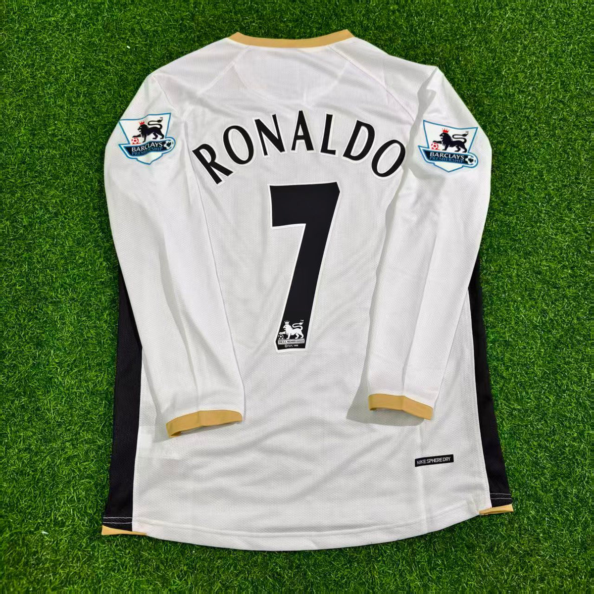 Cristiano Ronaldo #7 Manchester United 2006-2007 Weißes Retro Langarm Fußballtrikot