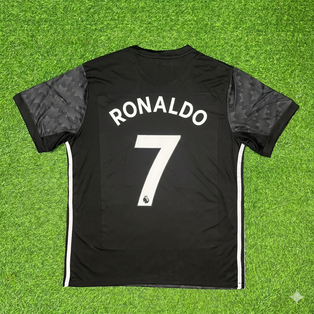Maillot de football rétro noir Manchester United – Cristiano Ronaldo