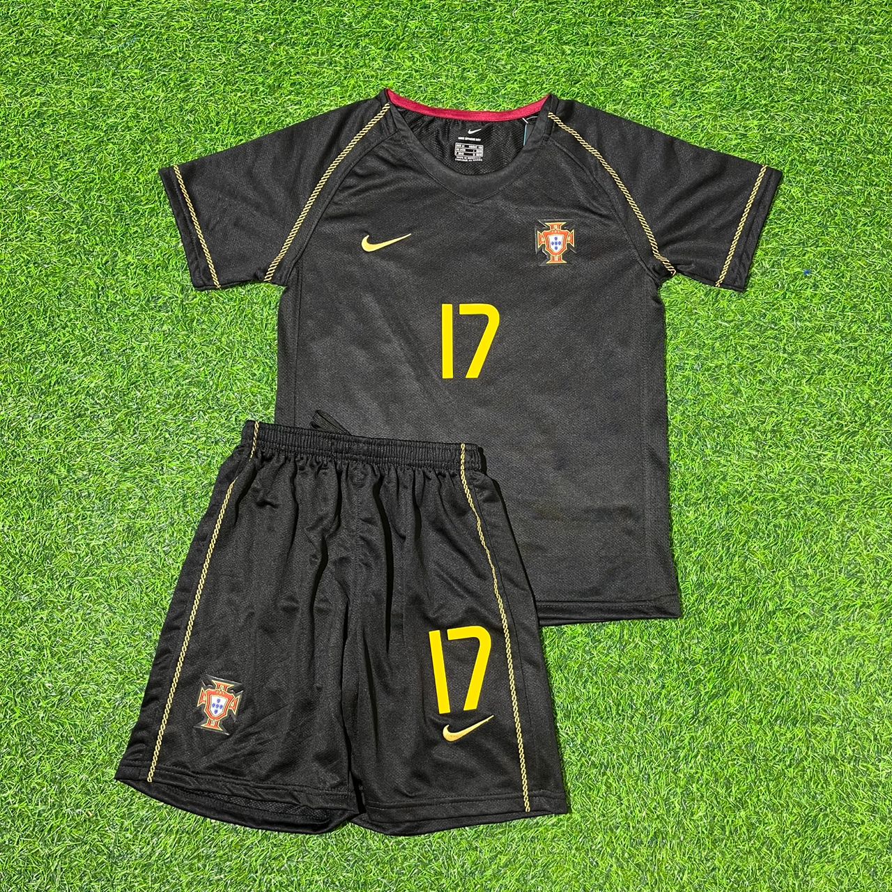 Cristiano Ronaldo Portugal WM 2006 Schwarz Retro Kinder Fußballtrikot-Set