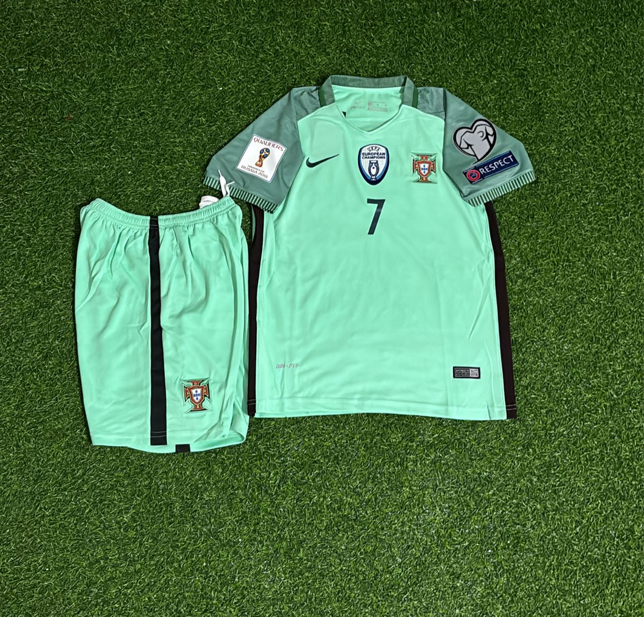 Cristiano Ronaldo Portugal 2018 World Cup Kids Retro Football Jersey Kit