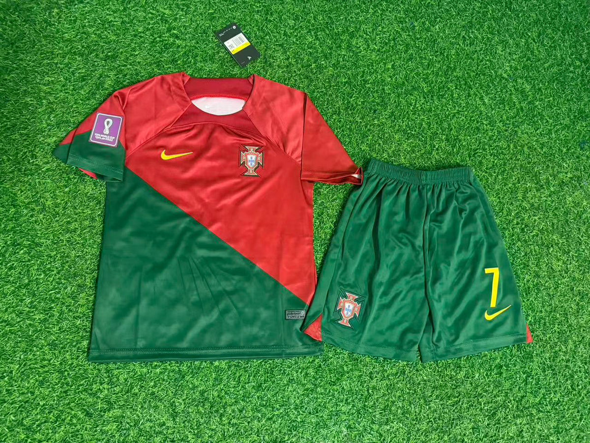 Cristiano Ronaldo #7 Portugal WM 2022 Heim Retro Fußballtrikot